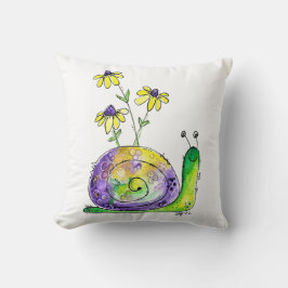 Kute Whimsical Happy Snail met gele bloemen Kussen
