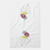 Kute Whimsical Red Ladybug op een witte trap Theedoek (Verticaal)