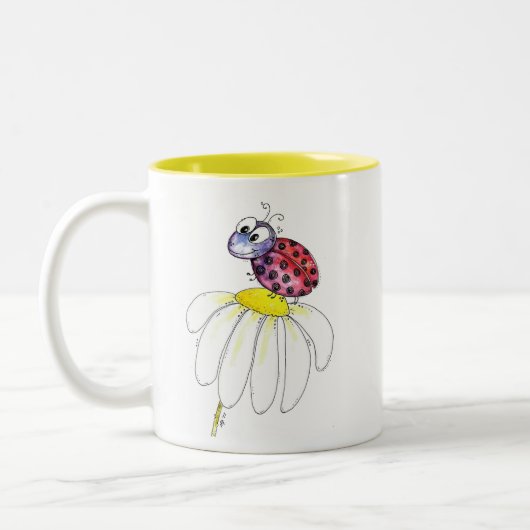 Kute Whimsical Red Ladybug op een witte trap Tweekleurige Koffiemok (Links)