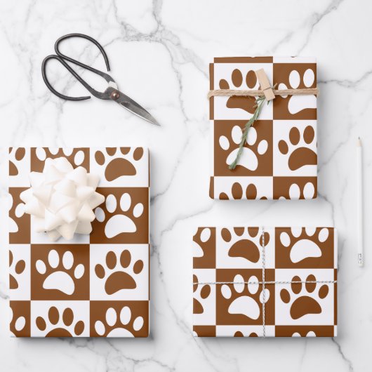 Kute White en Brown Paw Print Checkerboard Inpakpapier Vel (Voorkant)