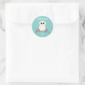 Kute White Owl on Light Blauwgroen Handmade Ronde Sticker (Tas)