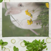 Kute White Piglet in Field of Yellow Flowers Theedoek (Gevouwen)