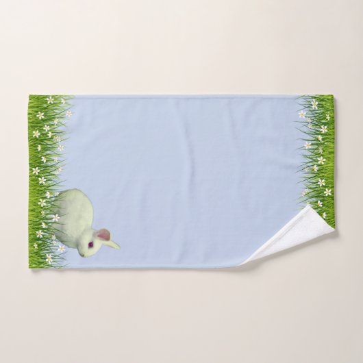Kute White Rabbit & Flowers on Light Blue Bad Handdoek (Handdoek)