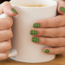Kute White Shamrock Pattern on Green
