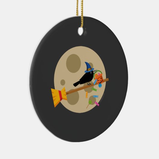Kute Witch's Crow on a Broom Spreading Snoepjes Keramisch Ornament (Rechts)