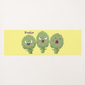 Kute zingende artisjokken plantaardige cartoon yogamat (Achterkant (horizontaal))