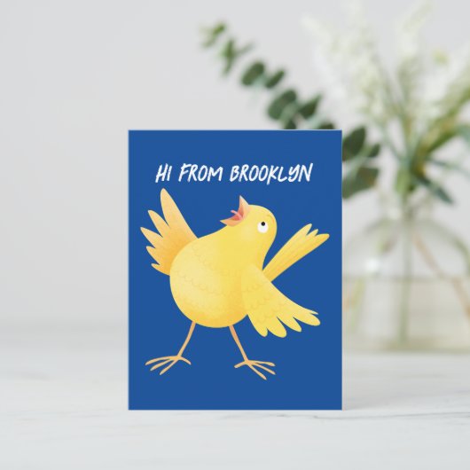 Kute zingende gele cartoon kanarie vogel briefkaart (Staand voorkant)