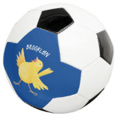 Kute zingende gele cartoon kanarie vogel voetbal (Drie kwart)