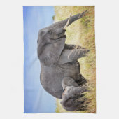 Kutest Baby Animals | Afrikaanse olifant en moeder Theedoek (Verticaal)