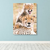 Kutest Baby Animals | Cheetah Cat & Cub Canvas Afdruk (Insitu (Houten vloer))