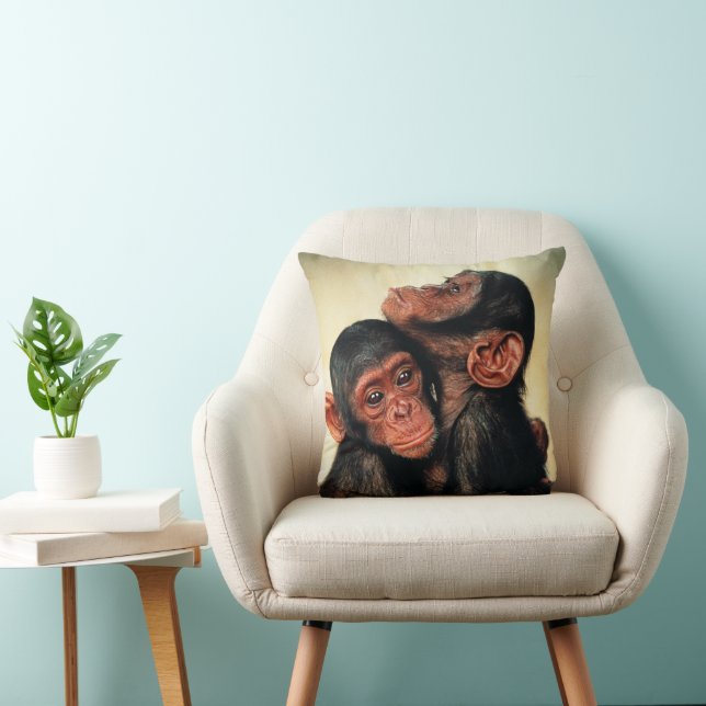 Kutest Baby Animals | Chimpansee Hug Kussen (Stoel)