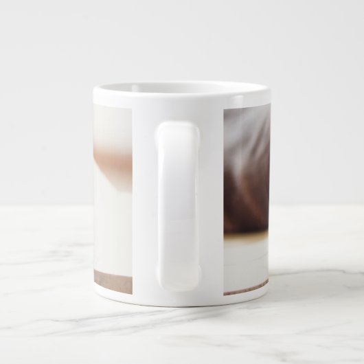 Kutest Baby Animals | Chocolade Labrador Puppy Grote Koffiekop (Achterkant)