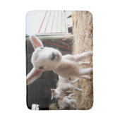 Kutest Baby Animals | Cute Lamb in een Boerderij Badmat (Voorkant Verticaal)