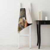 Kutest Baby Animals | Cute Tabby Cat Slaping Sherpa Deken (In situ)