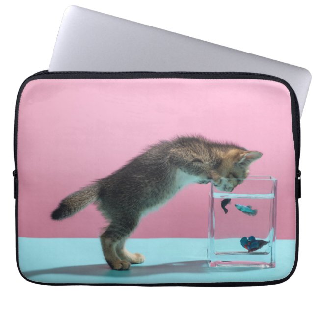 Kutest Baby Animals | Keukenkijker op de vis Bowl Laptop Sleeve (Voorkant)