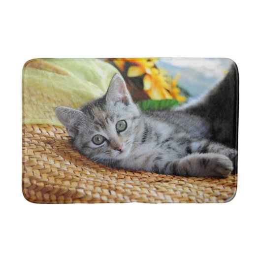 Kutest Baby Animals | Kitten Lounging Badmat (Voorkant)