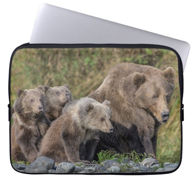 Kutest Baby Animals | Kodiak Mama Beer & Cubs Laptop Sleeve (Voorkant)