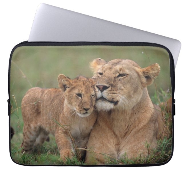 Kutest Baby Animals | Lion Cub en moeder Laptop Sleeve (Voorkant)