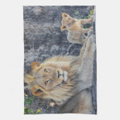 Kutest Baby Animals | Lion Dad & Cub Theedoek (Verticaal)