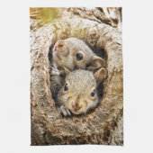 Kutest Baby Animals | Merkwaardige Baby eekhoorns Theedoek (Verticaal)