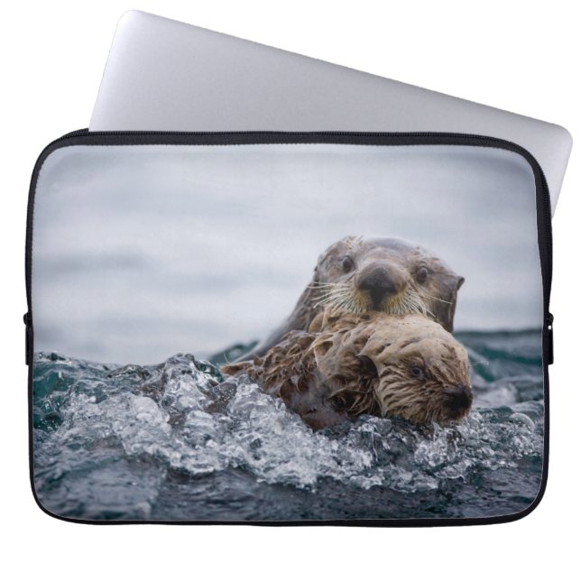 Kutest Baby Animals | Otter Baby en moeder Laptop Sleeve (Voorkant)