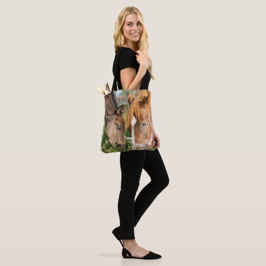 Kutest Baby Animals | Paardenkool Tote Bag (Op model)