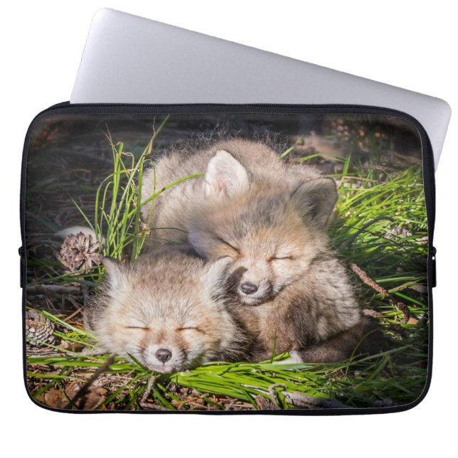 Kutest Baby Animals | Slaapstand van de Baby Red F Laptop Sleeve (Voorkant)