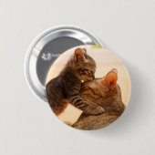 Kutest Baby Animals | Tabby Kitten Kiss Ronde Button 5,7 Cm (Voorkant /achterkant)