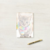 Kutest Baby Animals | Tabby Kitten Rainbow Scarf Post-it® Notes (Op bureau)