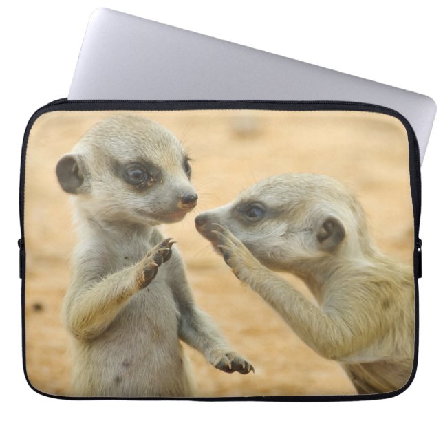 Kutest Baby Animals | Twee jonge Meerkats Laptop Sleeve (Voorkant)