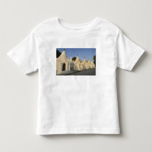 Kuthodaw Pagoda in Mandalay, bekend als de Kinder Shirts