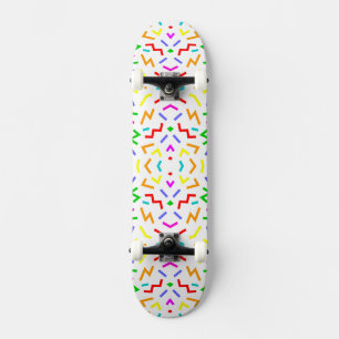 Kutkleurige lijnpatronen persoonlijk skateboard