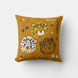 Kutluipaarkat-vlakkigtekening. Little Funny Cheeta Kussen
