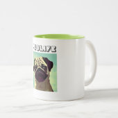 Kutste mok van de hond, ooit kostbaar en geplinkt (Voorkant rechts)