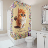 Kutten met bloemen van waterverf douchegordijn (In situ)