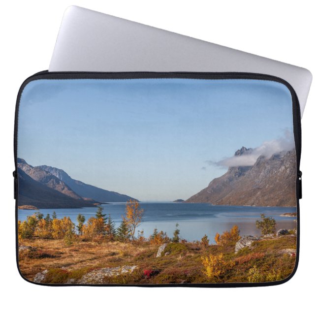 Kvaloya Island Laptop Sleeve (Voorkant)