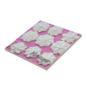 Kwalies op roze papieren cadeau tegeltje (Zijkant)