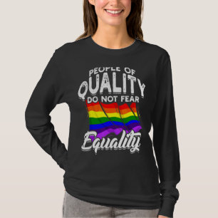 Kwaliteitsmensen maken zich geen zorgen over gelij t-shirt