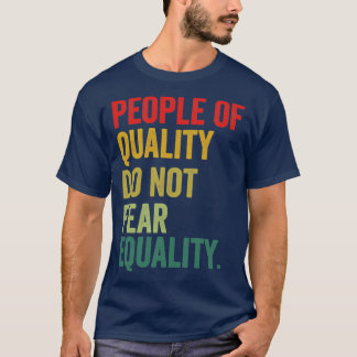 Kwaliteitsmensen maken zich geen zorgen over gelij t-shirt