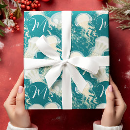 Kwallen in blauwe oceaan Zomerseizoen Monogram Cadeaupapier