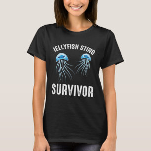 Kwallen Sting Survivor Zwemmer Humoristisch Zee An T-shirt