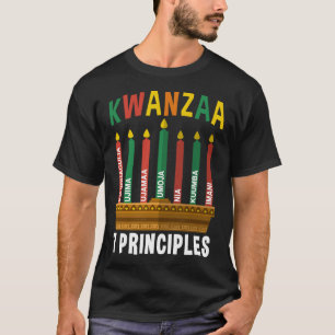Kwanzaa 7 Principes Kaarsen Kinara Pan Afrikanen P T-shirt