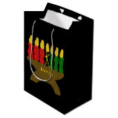 Kwanzaa Art Design Yellow Text Medium Cadeauzakje (Voorkant Gekanteld)