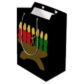 Kwanzaa Candle Design Medium Cadeauzakje (Achterkant Gekanteld)