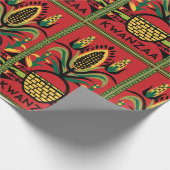 Kwanzaa inpakpapier met traditionele kleuren (Hoek)