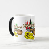 Kwanzaa kaarsen - magische mok (Voorkant links)