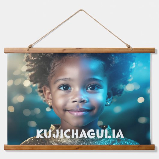 KWANZAA - KUJICHAGULIA - HANGEND WANDKLEED (Voorkant)