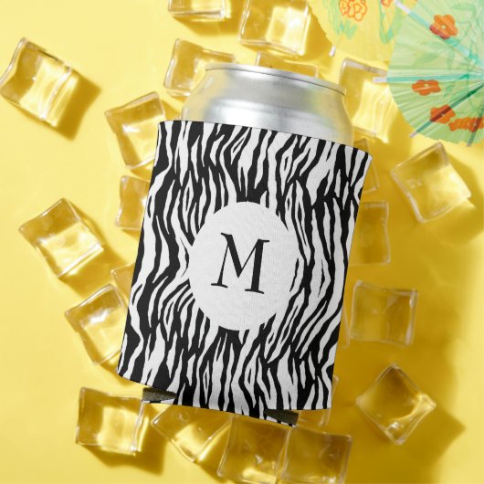 Kwegel zwart wit zebraprintpatroon koele monogram blikjeskoeler (Insitu Zomer)