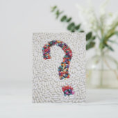 Kwestie van pillen op witte pil achtergrond briefkaart (Staand voorkant)