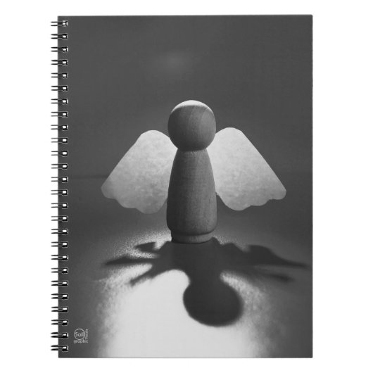 Kwetsbaarheid en breekbaarheid symbolic in Engel. Notitieboek (Voorkant)